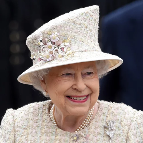 Βασίλισσα Ελισάβετ: Υιοθέτησε καινούργιο σκύλο