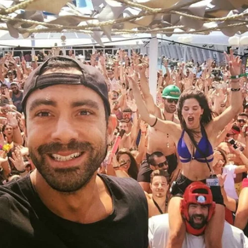 Σάκης Τανιμανίδης: Φωτογραφίες από την κρουαζιέρα του Survivor στα ελληνικά νησιά