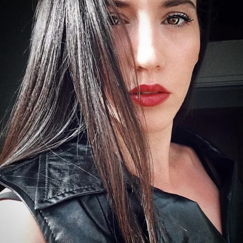 Ελένη Βαΐτσου: Βόλτα στο κέντρο της Αθήνας