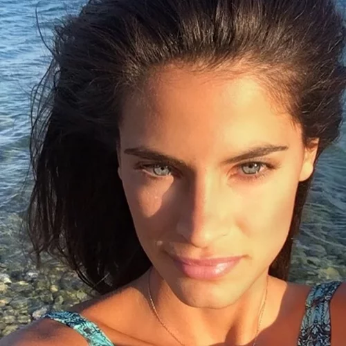 Χριστίνα Μπόμπα: Κάνει γιόγκα και στέλνει το πιο αισιόδοξο μήνυμα