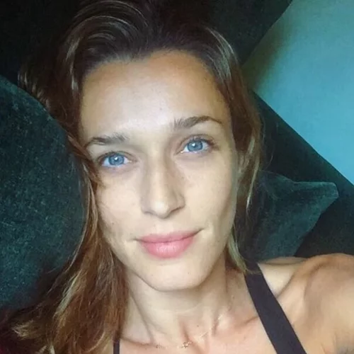 Κάτια Ζυγούλη: Απολαμβάνοντας τον καυτό ήλιο με μπικίνι στην παραλία