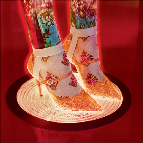 Ο οίκος Gucci φωτογραφίζει τη νέα καμπάνια στο... διάστημα!