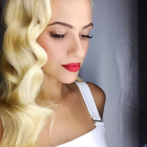 Λάουρα Νάργες: Η φωτογραφία από την παραλία και το τρυφερό μήνυμα