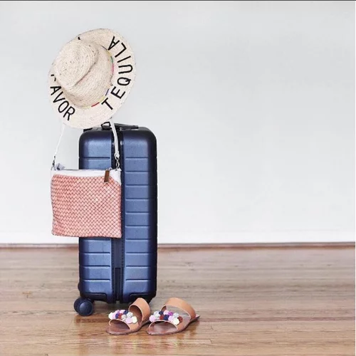 Το απόλυτο μυστικό για την πιο ελαφριά και κομψή βαλίτσα διακοπών