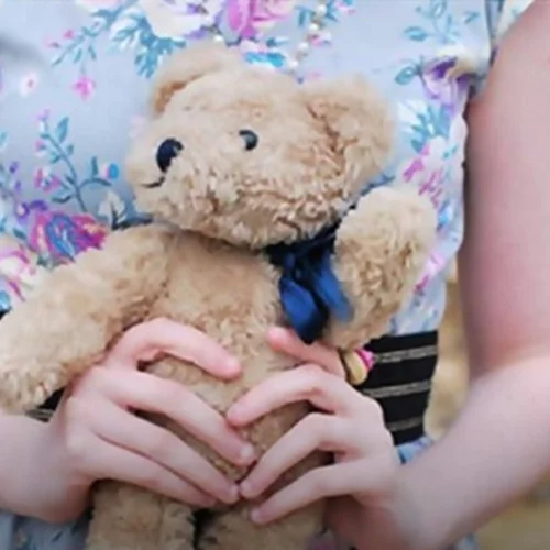 Μητέρα, ετών 20 – το χρονικό μιας γενναίας απόφασης