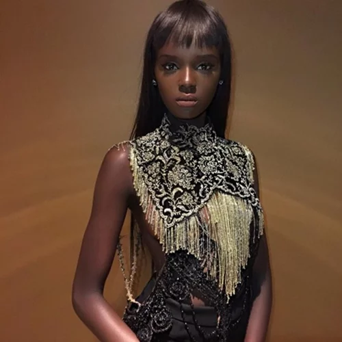 Duckie Thot: Το μοντέλο που είναι ίδιο με την Barbie!
