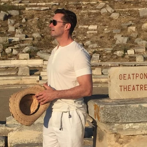 Hugh Jackman: Σαν άλλος Έλληνας θεός αποχαιρέτησε την Ελλάδα!