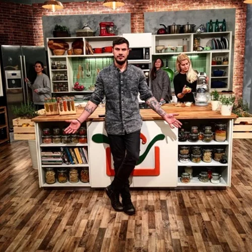 Είναι διάσημοι, Έλληνες και μας απασχόλησαν όλο το χειμώνα!