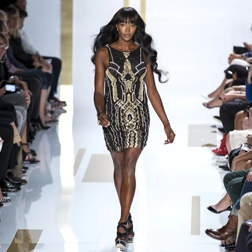 Naomi Campbell: Επέστρεψε στην πασαρέλα για το show Υψηλής Ραπτικής του Azzedine Alaïa