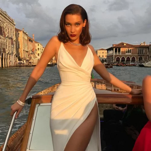 Bella Hadid: Θέλει να κάνει στροφή στην καριέρα της!