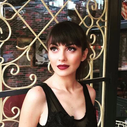 Αγγελική Δαλιάνη: Βουτιές στην παραλία με φουσκωμένη κοιλίτσα