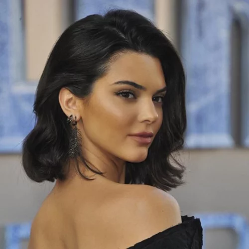 Kendall Jenner: 4 τολμηρές τάσεις σε 1 εμφάνιση