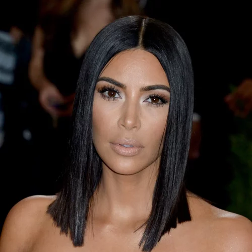 H Kim Kardashian με νέο χρώμα στα μαλλιά (και της πάει πολύ)