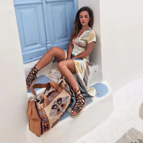 Βάσω Λασκαράκη: Διακοπές στη Σέριφο για την όμορφη ηθοποιό