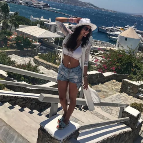 Χριστίνα Μπόμπα: Με ολόσωμο μαγιό και πιο ευτυχισμένη από ποτέ