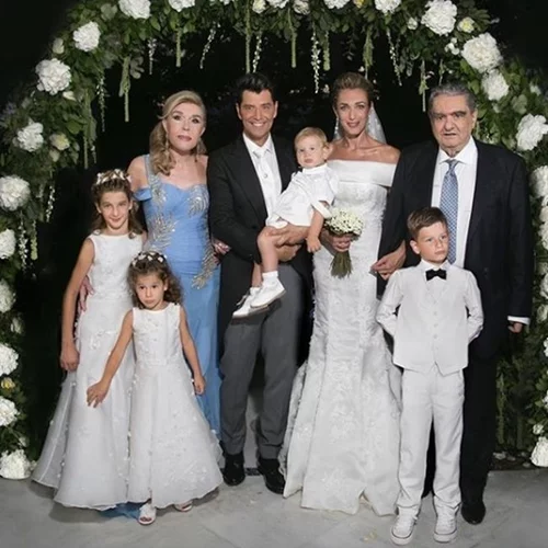 Σάκης Ρουβάς - Κάτια Ζυγούλη: Έλαμψαν οι καλεσμένοι στον γάμο της δεκαετίας