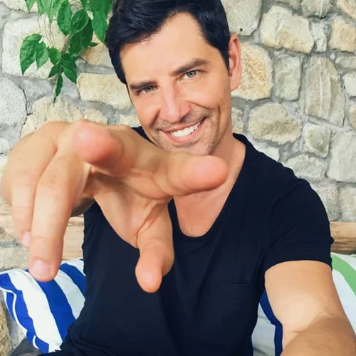 Σάκης Ρουβάς | Μοιράστηκε φωτογραφία του νεοφώτιστου Απόλλωνα
