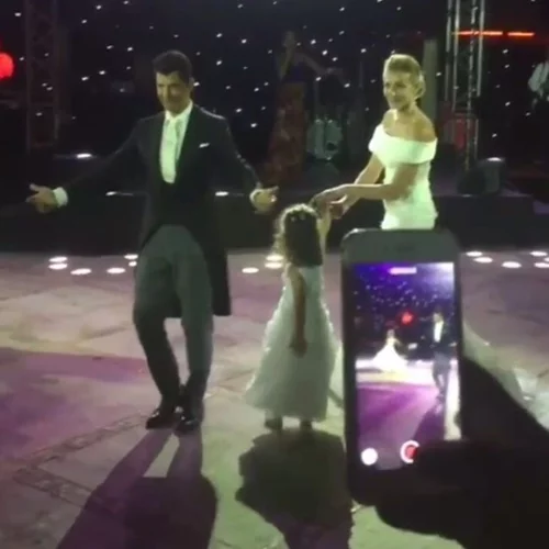 Σάκης Ρουβάς - Κάτια Ζυγούλη: Ο συγκινητικός χορός με τα παιδιά τους