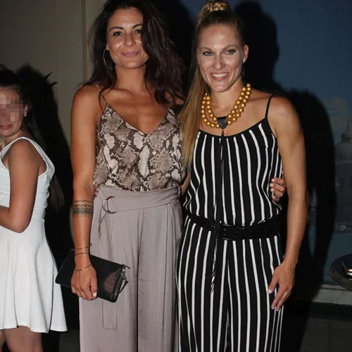 Σάρα Εσκενάζυ: Το welcome party για την επιστροφή της από το Survivor