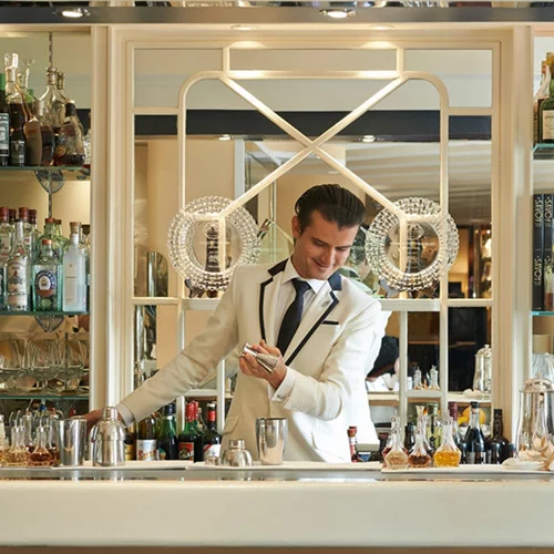 Tα 12 κορυφαία bar ξενοδοχείων του πλανήτη