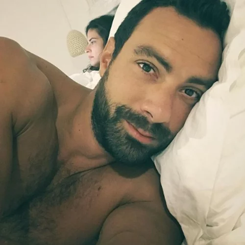 Σάκης Τανιμανίδης - Χριστίνα Μπόμπα: Άφησαν τις παραλίες κι έπιασαν την κουβέρτα και τις ταινίες