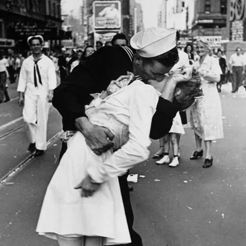 Παγκόσμια Ημέρα Φιλιού: Ο Best 92.6 γιορτάζει τη μέρα με μια ξεχωριστή εκπομπή