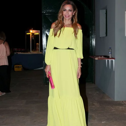 Δέσποινα Βανδή: Έκανε την εμφάνιση του καλοκαιριού