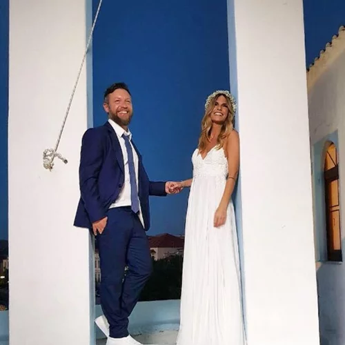 Γιάννης Βαρδής - Νατάσα Σκαφιδά: Ο ρομαντικός χορός στον γάμο τους