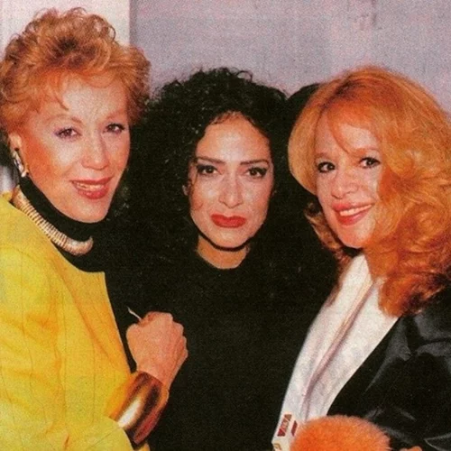 Αλίκη Βουγιουκλάκη και Ζωή Λάσκαρη σε βραδινή έξοδο το 1993