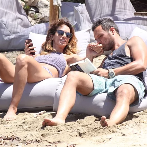 Σάββας Πούμπουρας - Αρετή Θεοχαρίδη: Διακοπές στην Άνδρο για το νιόπαντρο ζευγάρι