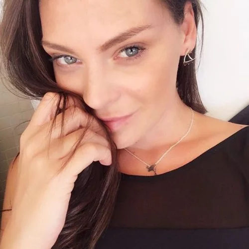 Υβόννη Μπόσνιακ: Δες την σε ηλικία 19 ετών