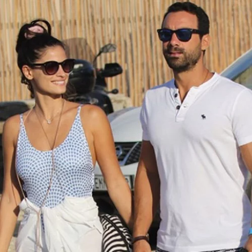 Σάκης Τανιμανίδης - Χριστίνα Μπόμπα: Οι αδημοσίευτες φωτογραφίες από τις διακοπές τους στη Μύκονο