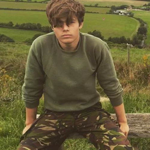 Arthur Chatto: Πώς ο ανιψιός της βασίλισσας Ελισάβετ έγινε το πιο sexy viral θέμα του καλοκαιριού στη Βρετανία;