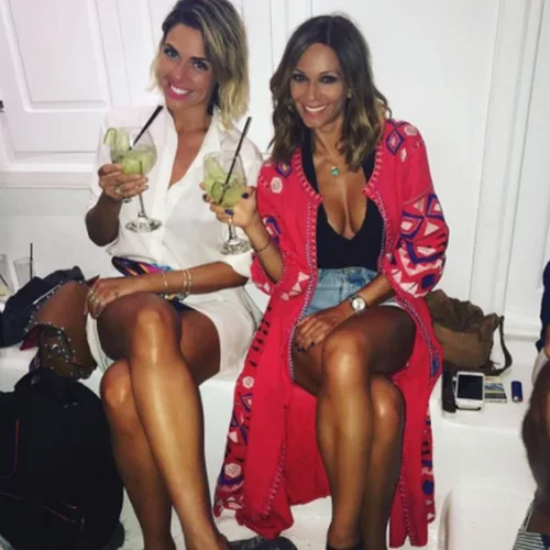 Έλλη Κοκκίνου: Νύχτες στη Μύκονο με την Έλενα Γαλύφα