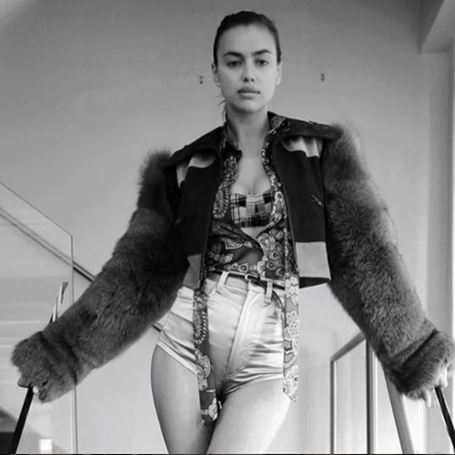 Irina Shayk: Διακοπές με τις κολλητές της στη Μαύρη Θάλασσα!