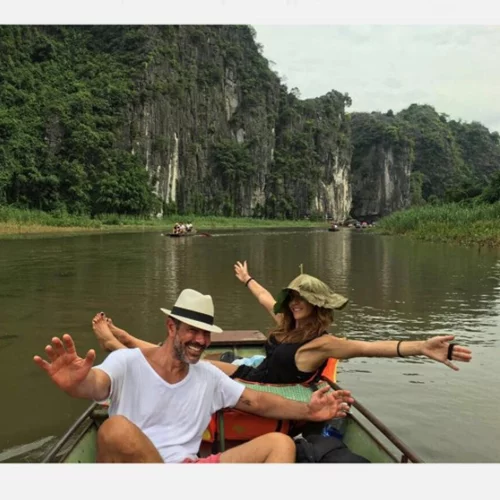 Ιωσήφ Μαρινάκης - Χρύσα Καλπάκη: Διακοπές στο Βιετνάμ!