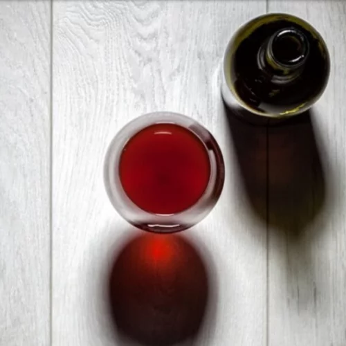 3 ροφήματα που (δεν το πιστεύεις αλλά) προστατεύουν την επιδερμίδα το καλοκαίρι