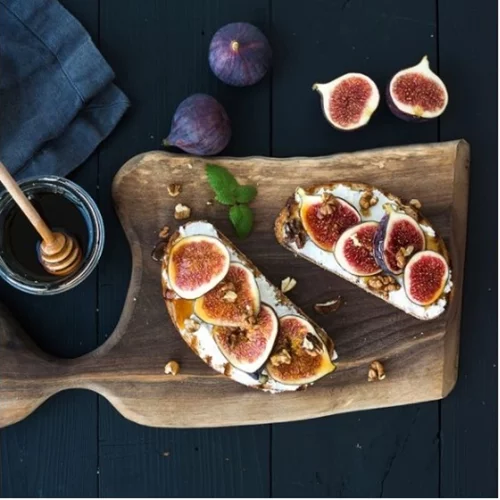 Σύκο έφαγες; Light συνταγές με φρέσκα ή αποξηραμένα σύκα σε πρωινό, σαλάτα, γλυκό ή φαγητό!