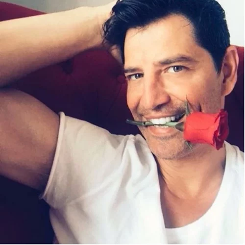 Σάκης Ρουβάς: Η τρυφερή φωτογραφία με τον Αλέξανδρο για την γιορτή του