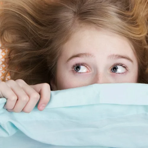 Πώς μπορείτε να βοηθήσετε το παιδί σας να διαχειριστεί τους φόβους της παιδικής ηλικίας