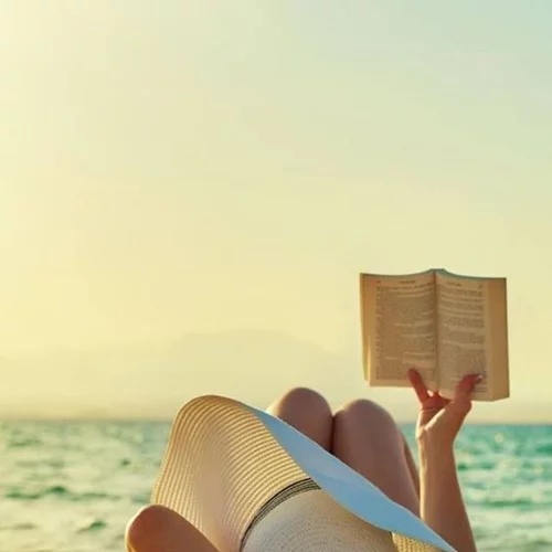 Τι θα διαβάσουν οι Miss Bloomers αυτό το καλοκαίρι;