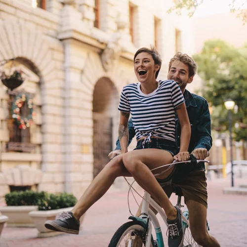 Τι ζητάμε για να είμαστε ευτυχισμένοι σε μια σχέση ανάλογα με το ζώδιό μας;