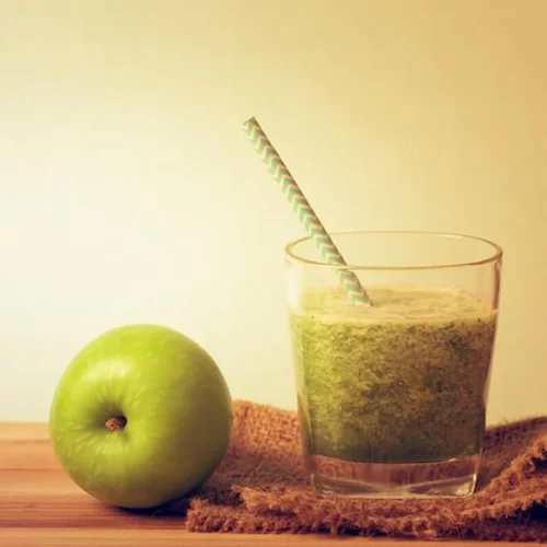 O πράσινος χυμός της Δέσποινας Βανδή για ενυδάτωση και αποτοξίνωση