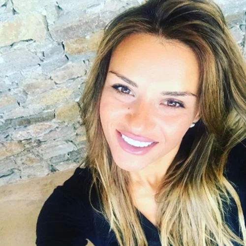 Ελένη Τσολάκη: Ποζάρει για πρώτη φορά χωρίς ίχνος μακιγιάζ