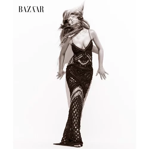 Jennifer Aniston: "Ως Ελληνίδα αγαπώ το μαύρισμα"