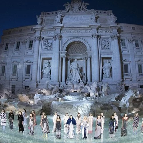 10 φορές που fashion shows πραγματοποιήθηκαν σε πολιτιστικά μνημεία