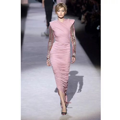 Tom Ford Άνοιξη/ Καλοκαίρι 2018 | Ορίζει το νέο -ρετρό- σέξι