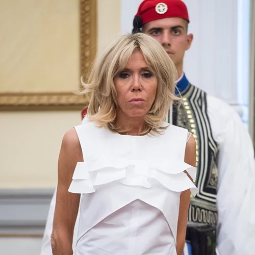 Brigitte Macron | Kάνει το πρώτο της βήμα στην υποκριτική