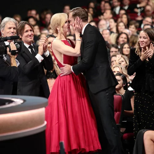Alexander Skarsgard: Πήρε βραβείο και φίλησε την Nicole Kidman!
