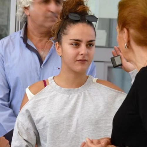 Ζένια Μπονάτσου | Η δυσαρέσκειά της απέναντι στους φωτογράφους